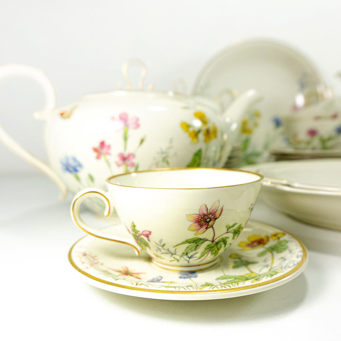 1950s Westgerman Krautheim Berolina "Wiesengrund und Bergeshöh'n" Tea Pot