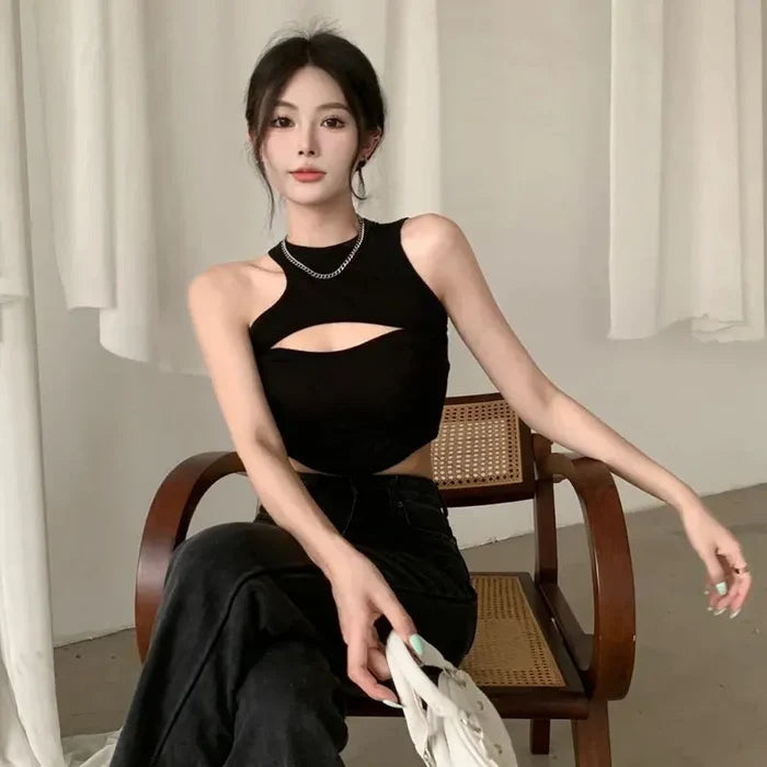 Cutout Built in Bra Crop Top fashionnsio