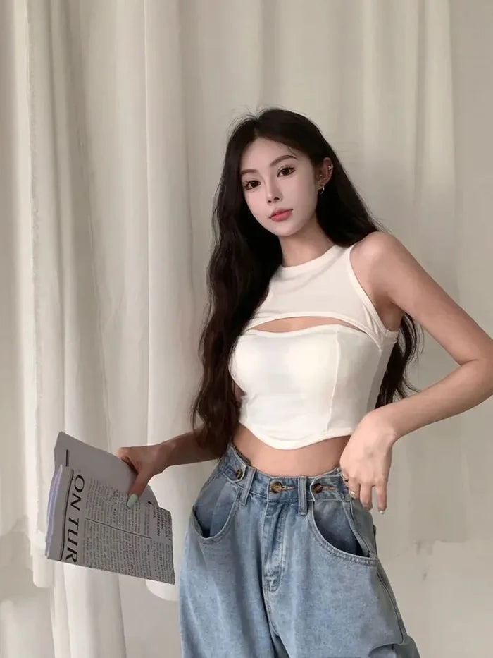Cutout Built in Bra Crop Top fashionnsio