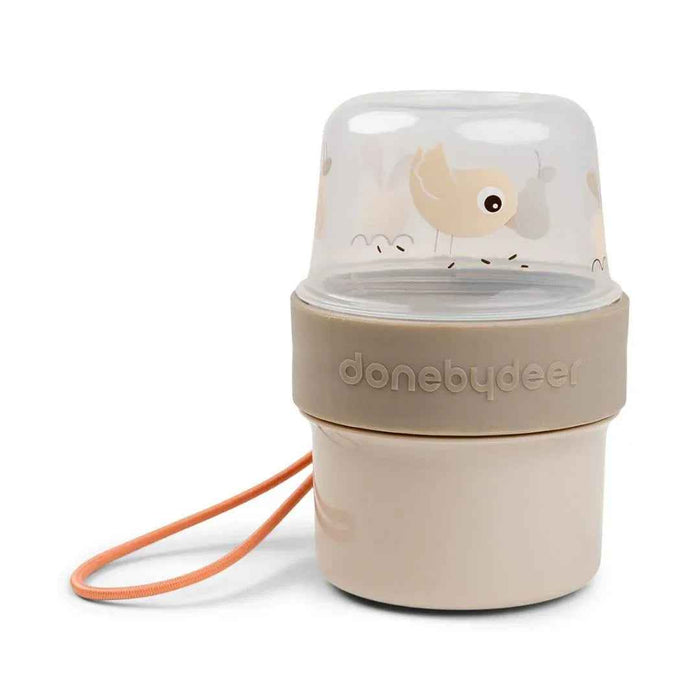 Done by Deer® To go posodica za prigrizke S Birdee Sand Done by Deer