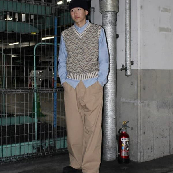 KASURI INDIGO DYED JACQUARD VEST - BEIGE