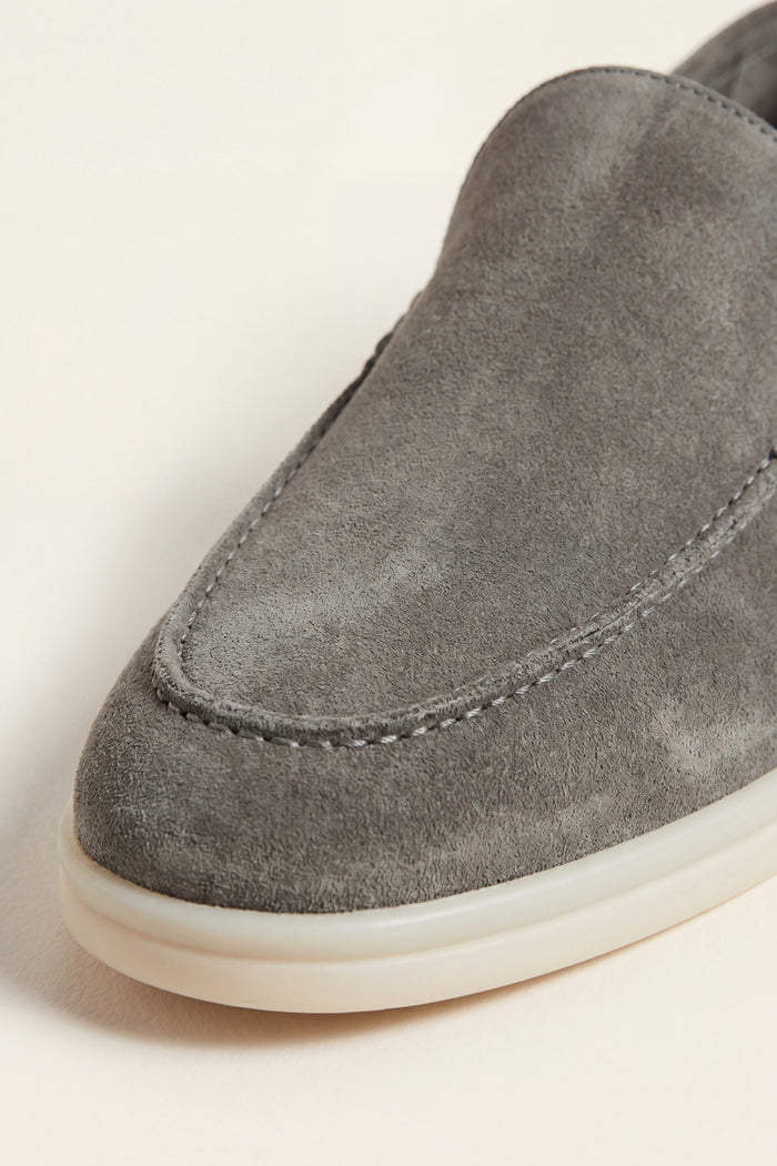 Leonis Suede Loafers Taupe Grey